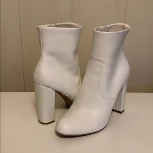 A New Day women’s white heel boots